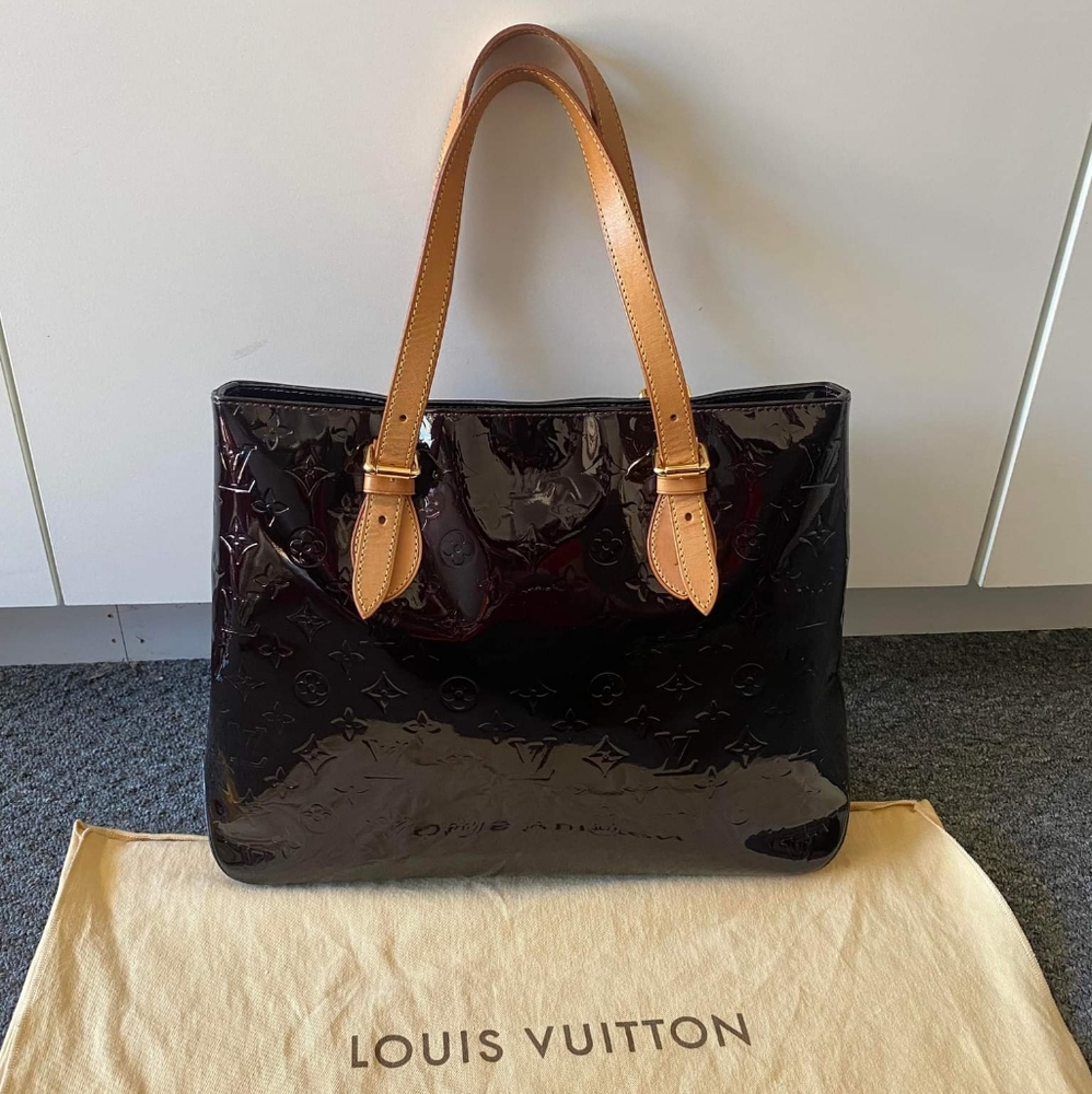 LV Vernice Monogram handbag/Dark burgundy